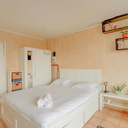 Apartment Reveries Au Pre-saint-gervais *